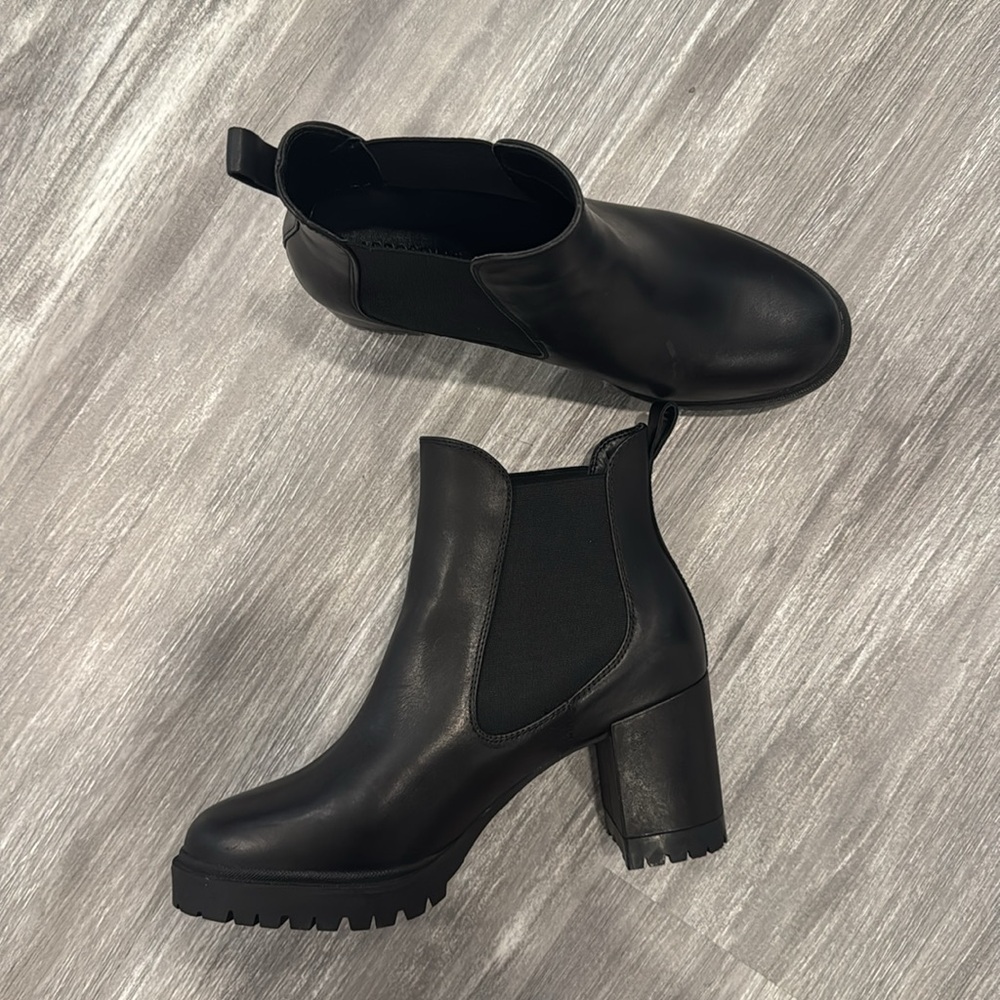 NEW Aerosoles size 10 1/2 genuine leather Leather combat boots NWOB